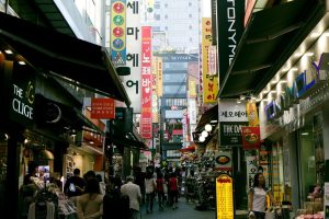 pedestrian-architecture-structure-road-street-building-1104854-pxhere.com